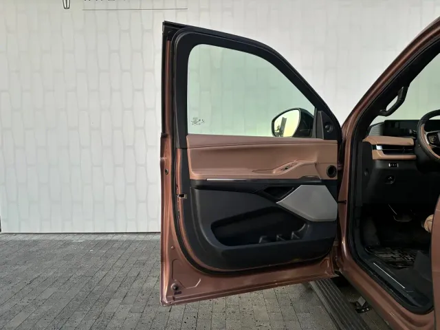 Lincoln Navigator — Фото автомобиля 23