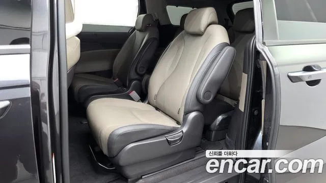 Kia Carnival 4th Gen — Фото автомобиля 18