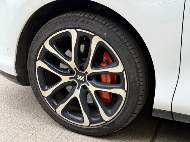 IM Motors LS6 — Фото автомобиля 8
