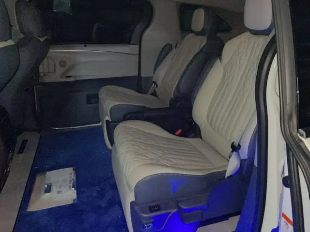 Toyota Granvia — Фото автомобиля 11