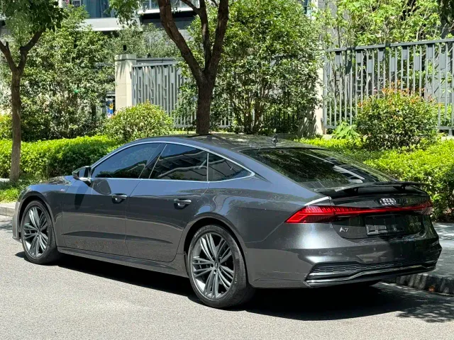 Audi A7 — Фото автомобиля 5