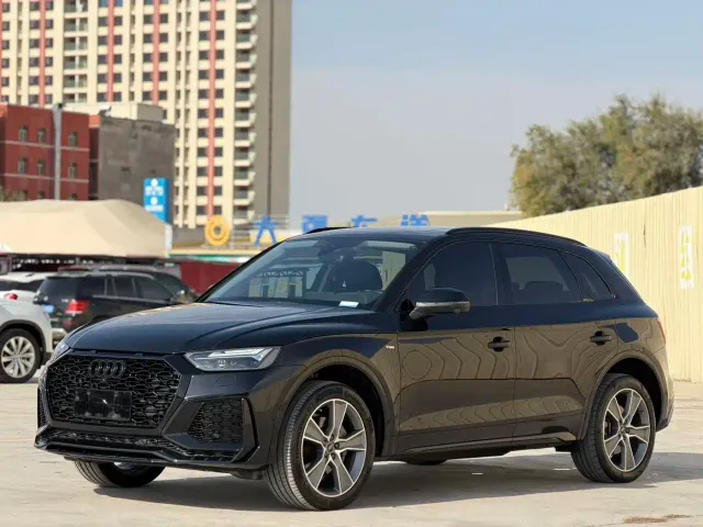 Фотография автомобиля — Audi Q5L