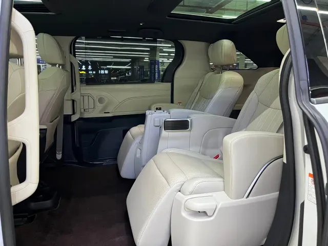 Toyota Granvia — Фото автомобиля 13
