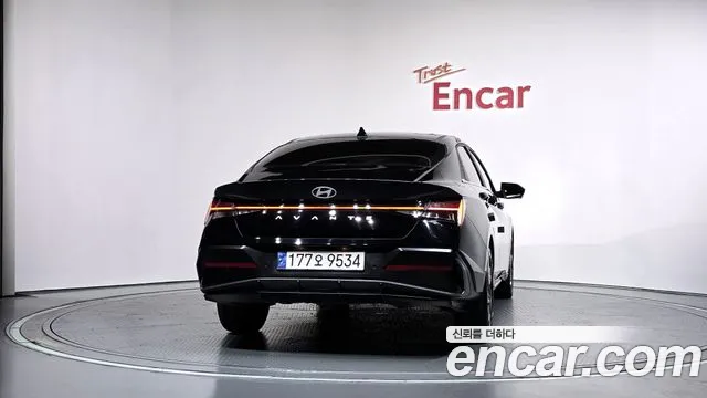 Hyundai Avante — Фото автомобиля 4