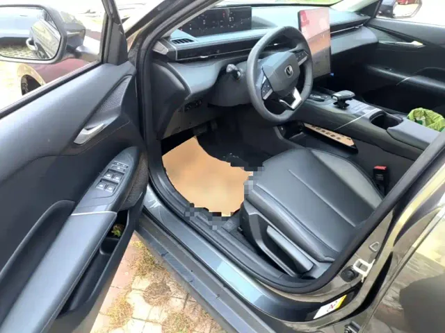 Changan Eado — Фото автомобиля 15