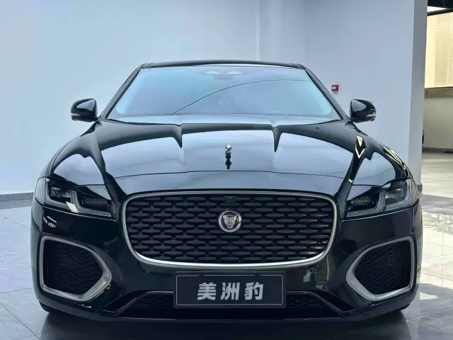 Jaguar XFL — Фото автомобиля 3