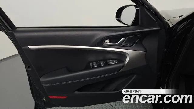 Genesis G70 — Фото автомобиля 12