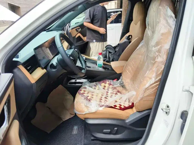 Roewe RX5 — Фото автомобиля 8