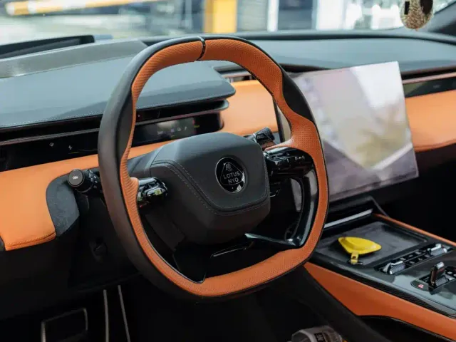 Lotus Emeya — Фото автомобиля 9