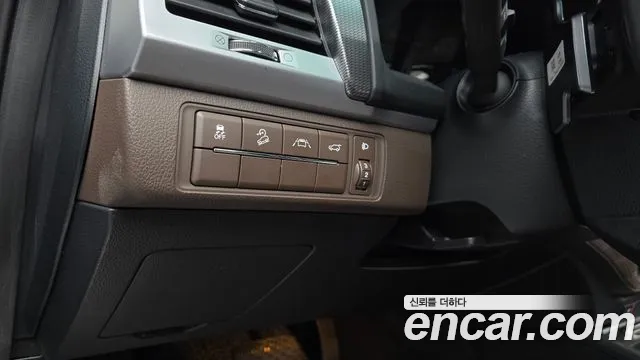 KG_Mobility_Ssangyong Rexton All Rexton Дизель 2.2 4WD — Фото автомобиля 14