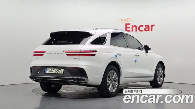 Genesis GV70 2.5T Бензин AWD — Фото автомобиля 2