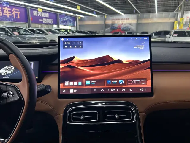 Geely Boyue L — Фото автомобиля 10