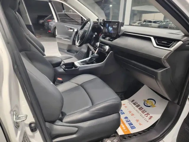 Toyota Wildlander — Фото автомобиля 6