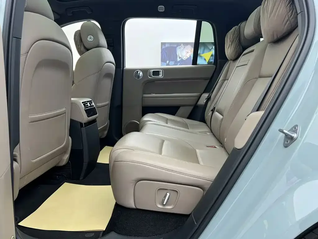 Li Auto Li Auto L6 2025 Max Smart Renewal Edition — Фото автомобиля 14