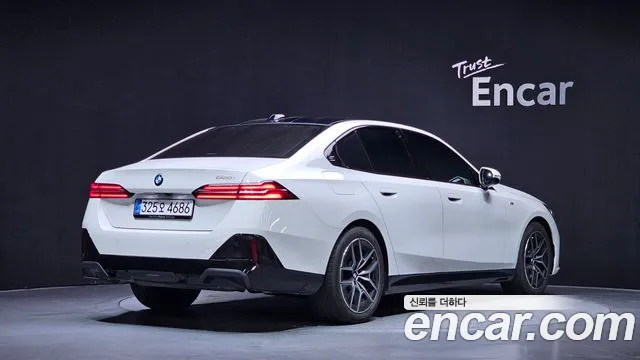 BMW 5 Series G60 — Фото автомобиля 2