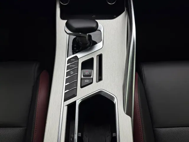Geely Binyue — Фото автомобиля 14
