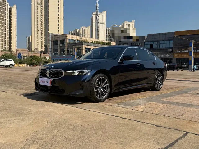 Фотография автомобиля — BMW 3 Series