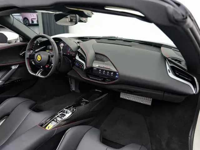 Ferrari SF90 — Фото автомобиля 22