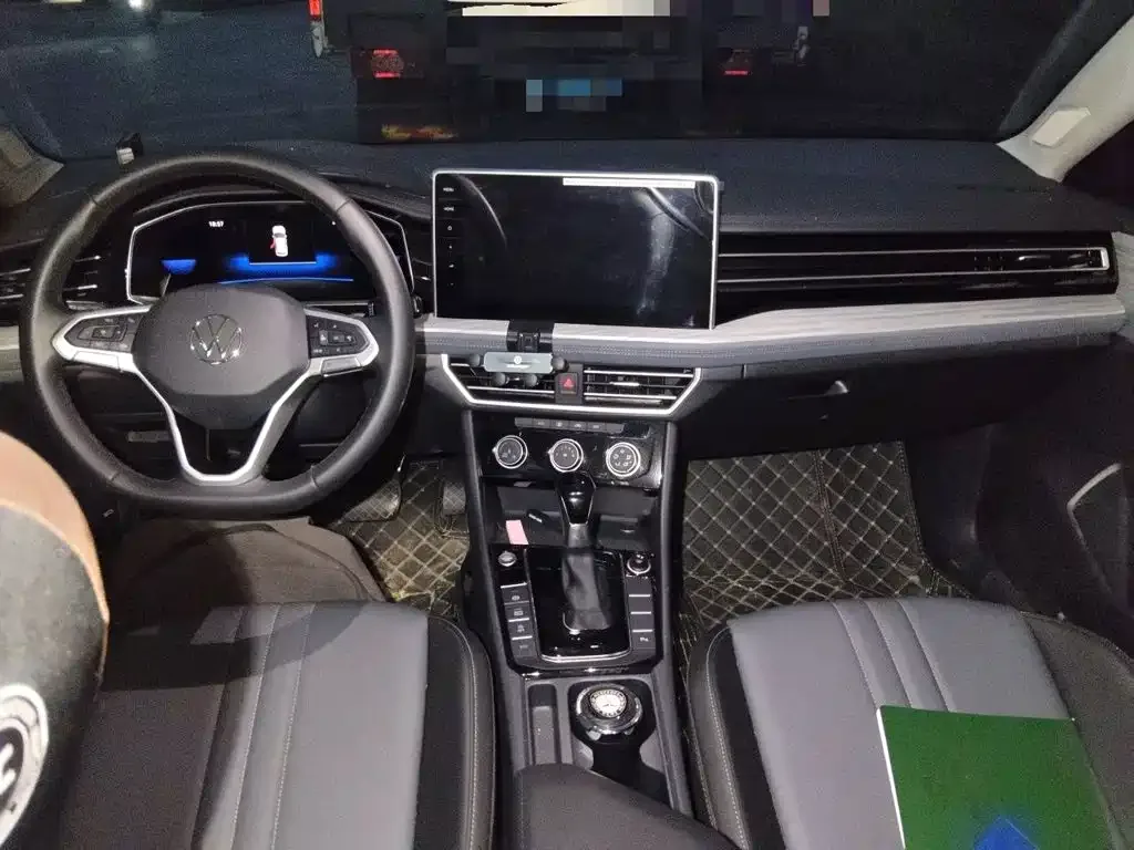 Volkswagen Sagitar 2026 Model 30 Million Special Selection 300TSI DSG Surpass Edition — Фото автомобиля 5