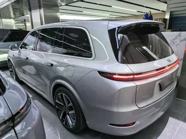 Li Auto L9 — Фото автомобиля 4
