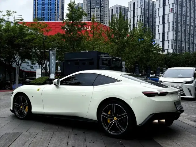 Ferrari Roma — Фото автомобиля 2