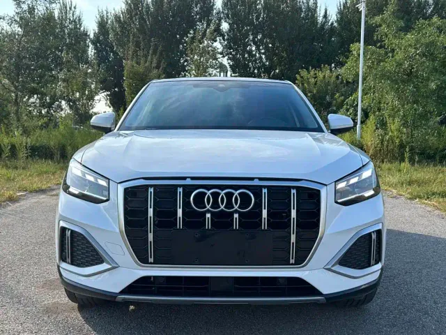 Audi Q2L — Фото автомобиля 2