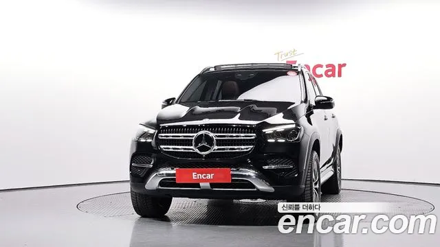 Mercedes-Benz GLE-Class — Фото автомобиля 3