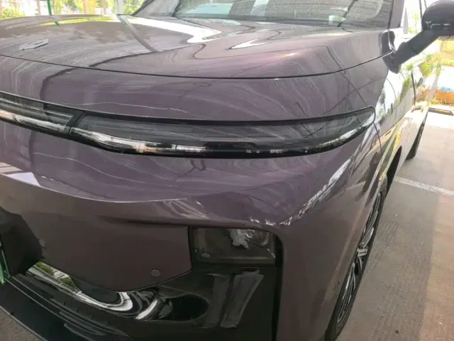 Leapmotor B10 — Фото автомобиля 23