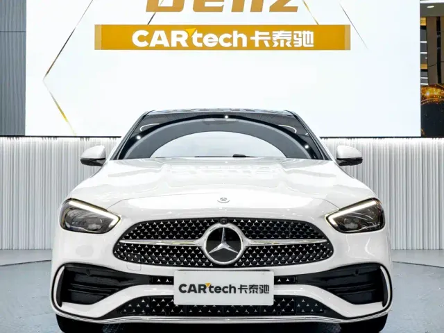 Mercedes-Benz C-Class — Фото автомобиля 2