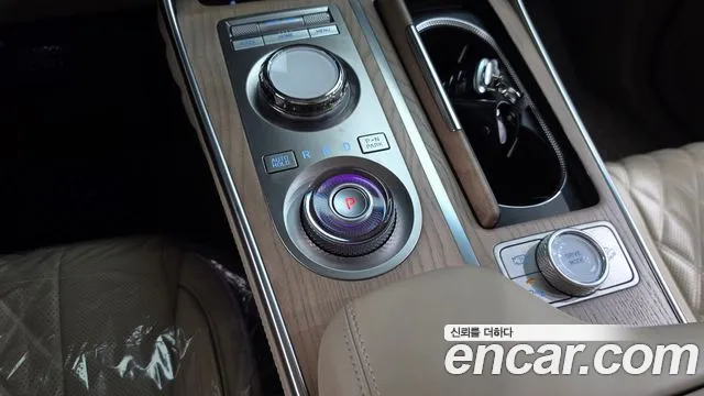 Genesis GV80 — Фото автомобиля 12