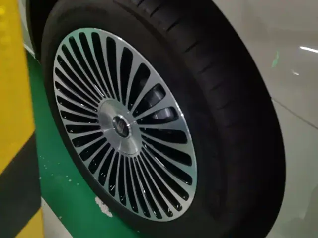 Maextro S800 — Фото автомобиля 6