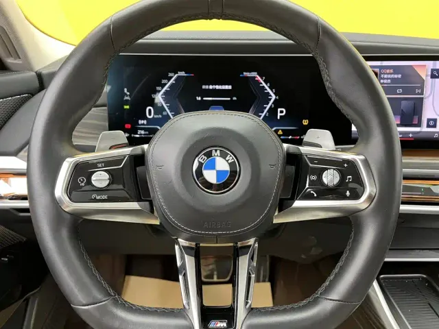 BMW 7 Series — Фото автомобиля 23