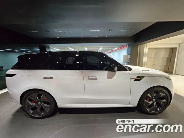 Land Rover Range Rover Sport — Фото автомобиля 6