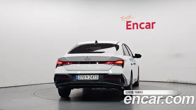 Hyundai Avante CN7 — Фото автомобиля 4