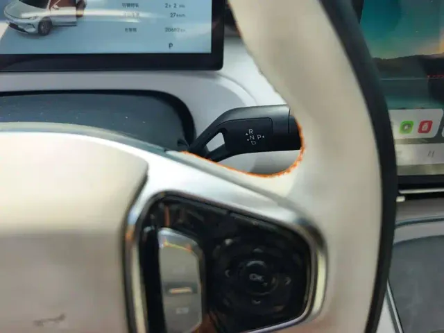 Geely Galaxy Starship 7 EM-i — Фото автомобиля 16