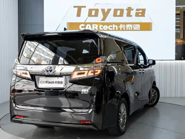 Toyota Vellfire — Фото автомобиля 7