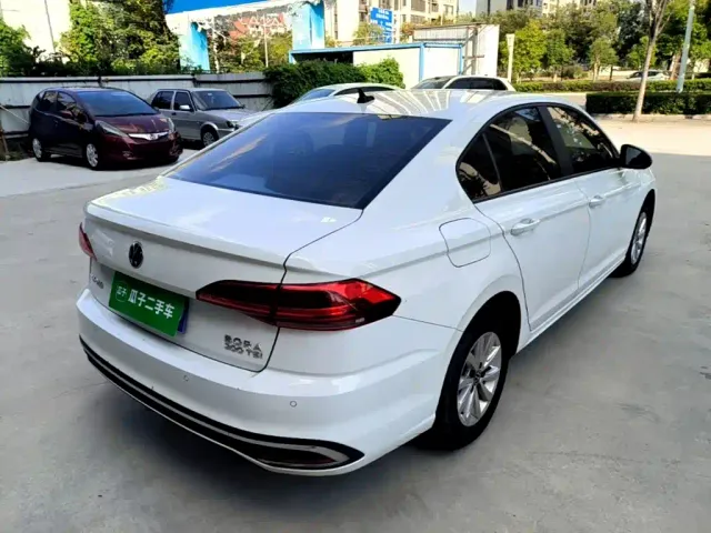 Volkswagen Bora — Фото автомобиля 6