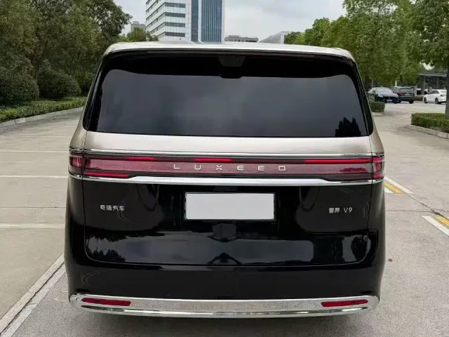 Zhijie Zunjie MPV 2026 Model High-End Edition — Фото автомобиля 9