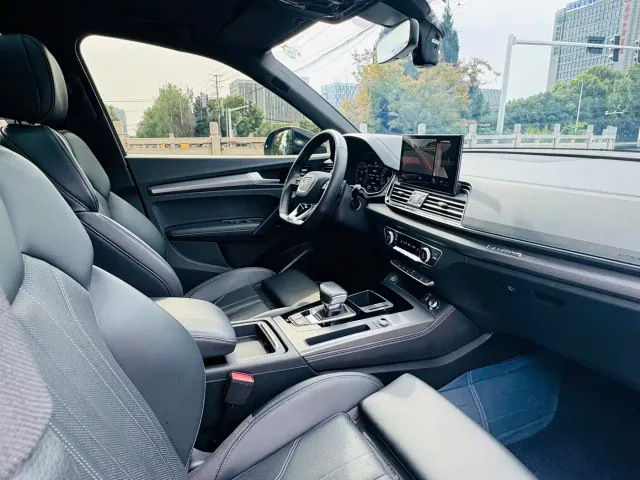 Audi Q5L — Фото автомобиля 9