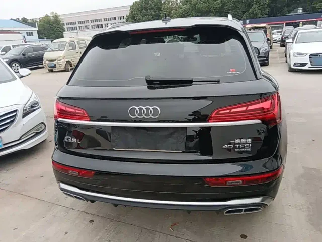 Audi Q5L — Фото автомобиля 5