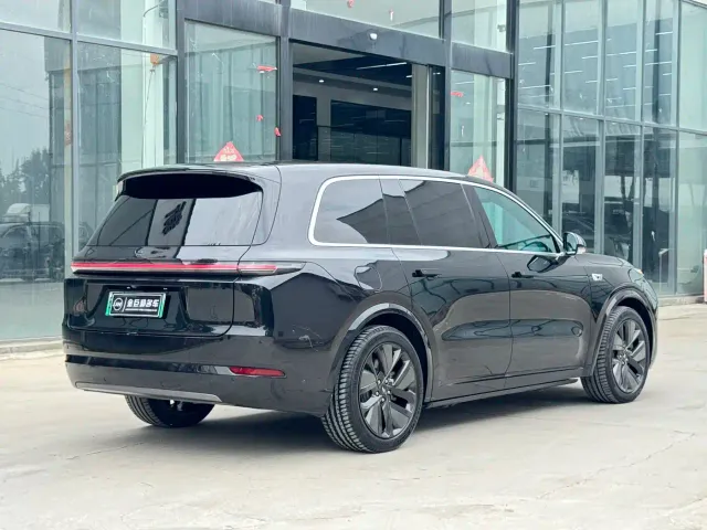 Li Auto L9 — Фото автомобиля 19