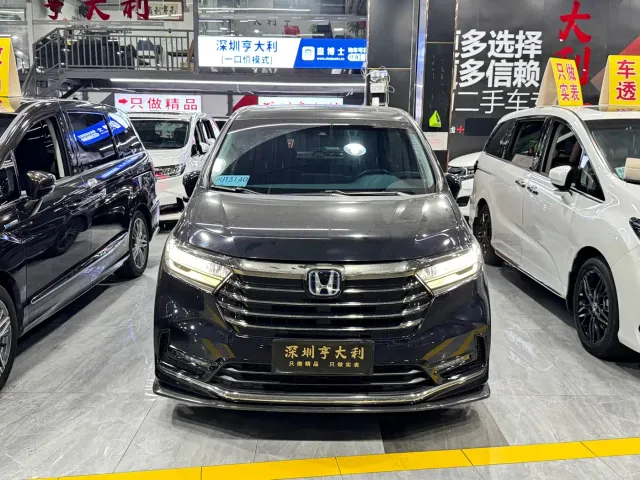 Honda Odyssey — Фото автомобиля 2