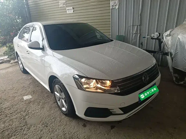 Volkswagen Lavida — Фото автомобиля 3