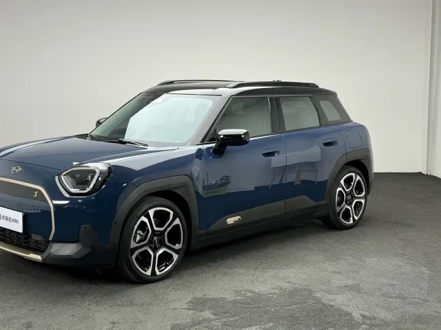MINI Electric MINI ACEMAN — Фото автомобиля 6