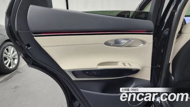 Genesis GV70 2.5T Бензин 2WD — Фото автомобиля 24