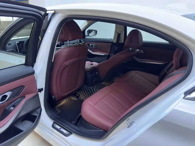 BMW 3 Series — Фото автомобиля 10