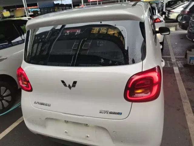 Wuling Hongguang Mini EV — Фото автомобиля 5