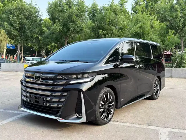 Toyota Vellfire — Фото автомобиля 2