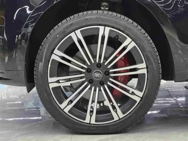 Land Rover Range Rover Sport — Фото автомобиля 4