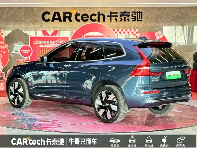 Volvo XC60 — Фото автомобиля 25